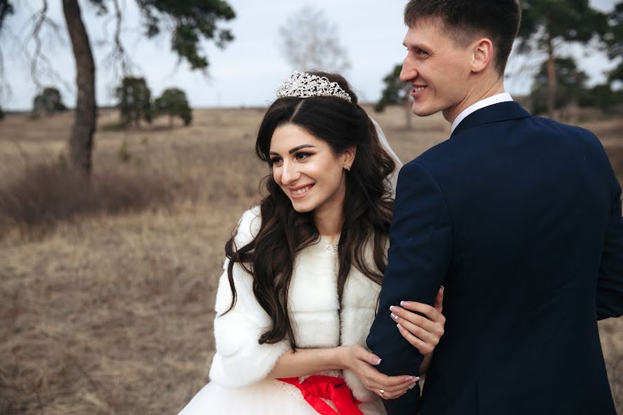 Fotografo di matrimoni Ekaterina Gorkovenko (sibirko). Foto del 11 ottobre 2019