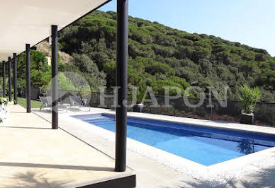 House with pool and terrace 14
