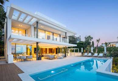 Villa with pool and terrace 11