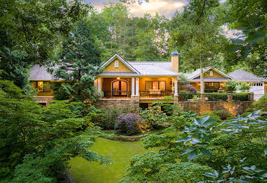 Maison avec piscine et jardin 10