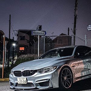 M4 クーペ F82