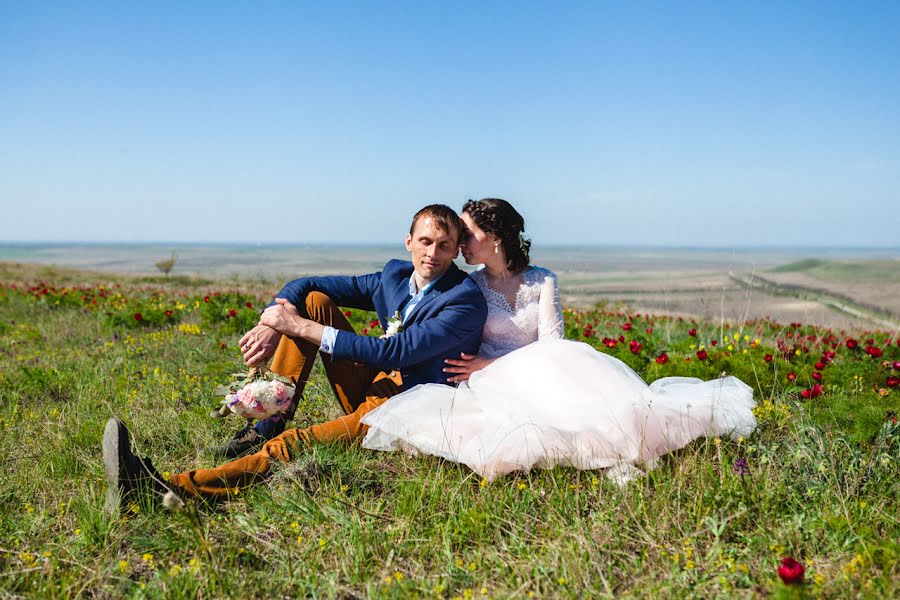 Fotógrafo de casamento Anna Sergeenko (anhenfeo). Foto de 4 de junho 2017