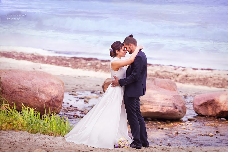 Fotógrafo de casamento Oksana Ivaniy (ivaniy). Foto de 8 de setembro 2016