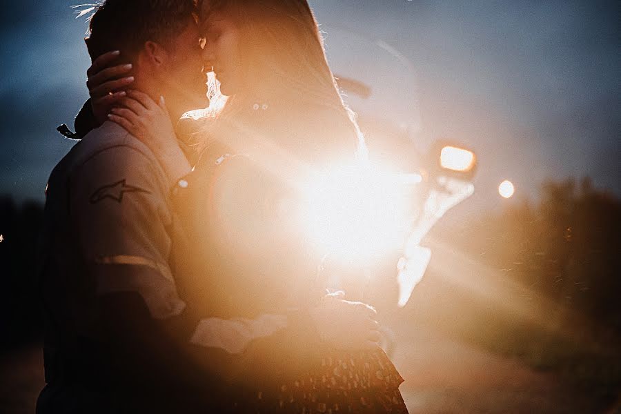 Fotógrafo de casamento Slava Semenov (ctapocta). Foto de 20 de julho 2020