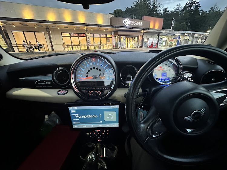 ミニ ハッチバックのまた退院・車も漏れてる危うく俺も💦・MINI・劣化注意報に関するカスタム事例の投稿画像1枚目