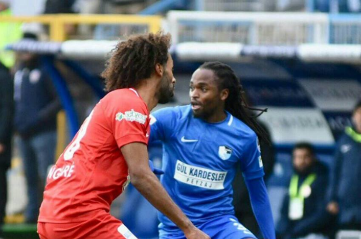 Former Kaizer Chiefs' and Bafana Bafana midfielder Siphiwe Tshabalala in action for his Turkish Premier League cluv BB Erzurumspor in October 2018.