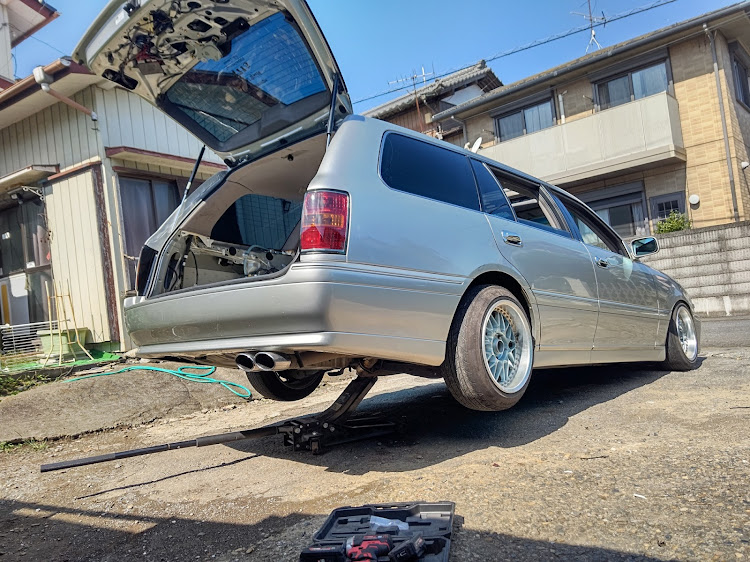 クラウンエステートの車検の準備・ドリケツ洗浄に関するカスタム事例の投稿画像1枚目