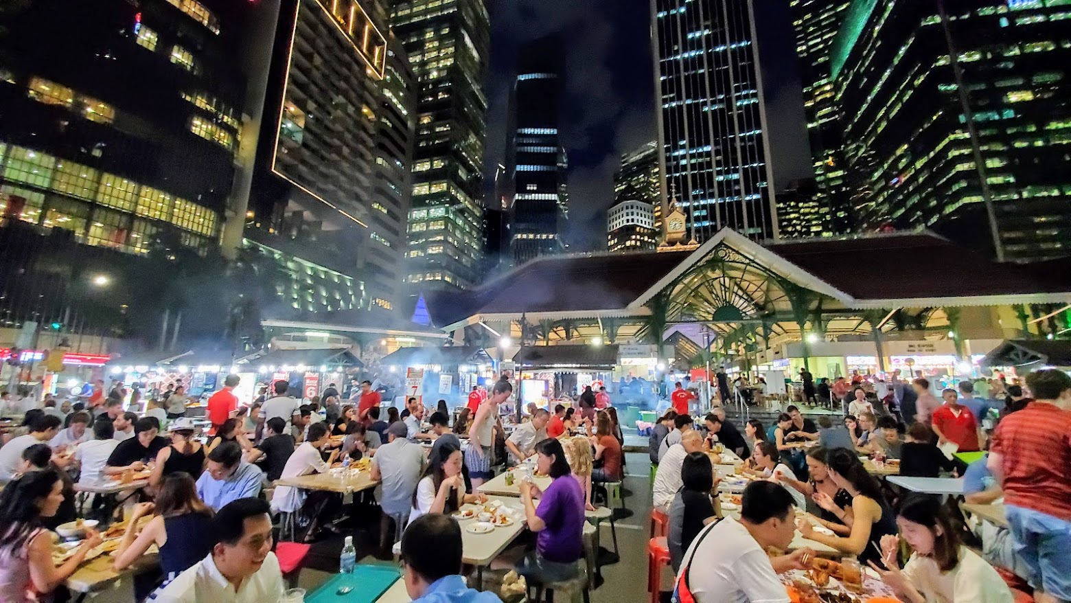 Guide to visiting hawker centers in Singapore- a look at Lau Pa Sat for Satay Street in the evening