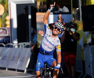 Julian Alaphilippe rijdt met opvallend accessoire in de Tour de France