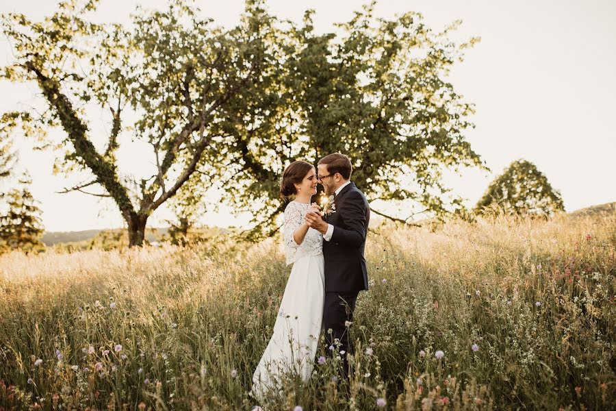 Fotografo di matrimoni Alex Hagmann (annaundalfred). Foto del 5 febbraio 2020