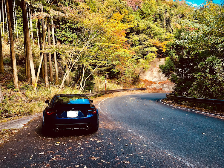 86のドライブ・紅葉に関するカスタム事例の投稿画像1枚目