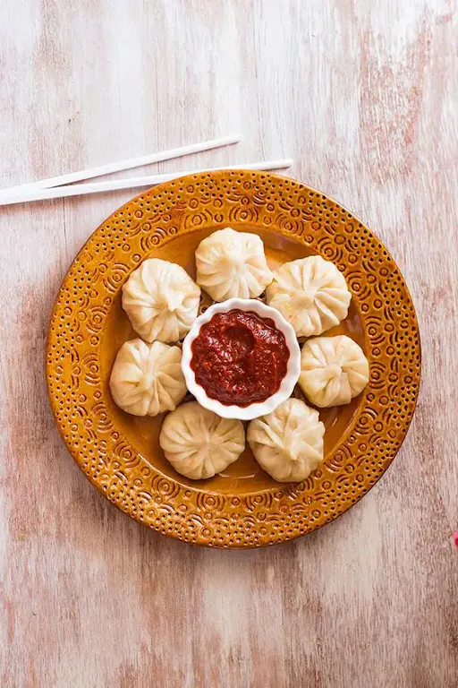 Veg Steamed Momos [8 Pieces]