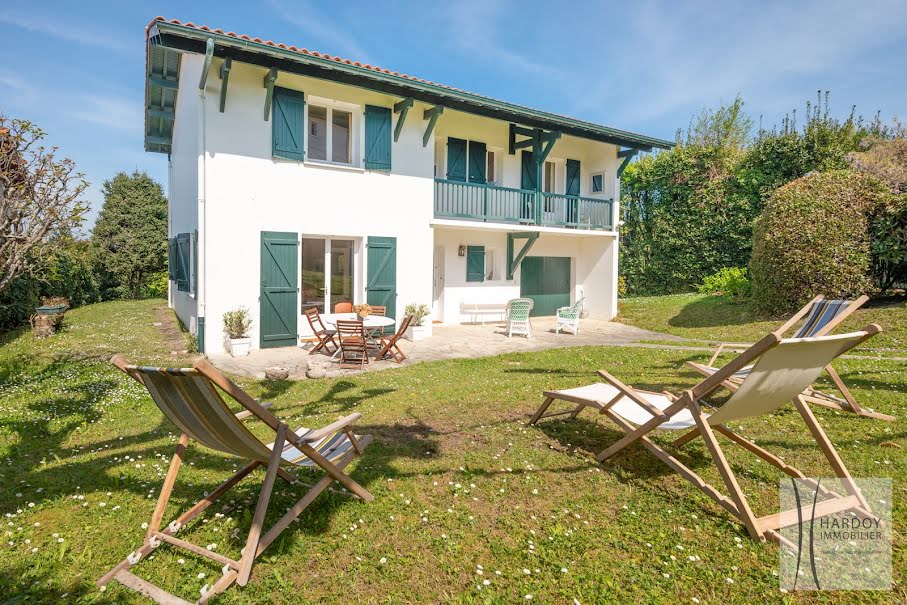 Vente villa 7 pièces 139.29 m² à Saint-Jean-de-Luz (64500), 1 323 000 €