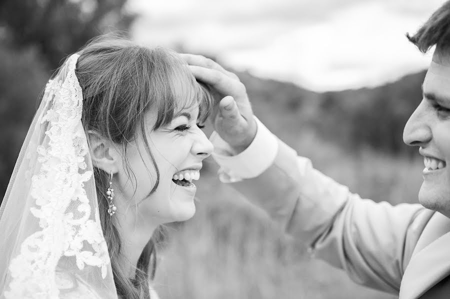 Fotógrafo de casamento Eugene Nyathi (eugenenyathizim). Foto de 10 de novembro 2015