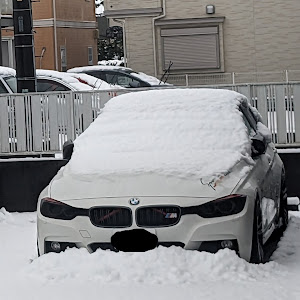 3シリーズ セダン 320i