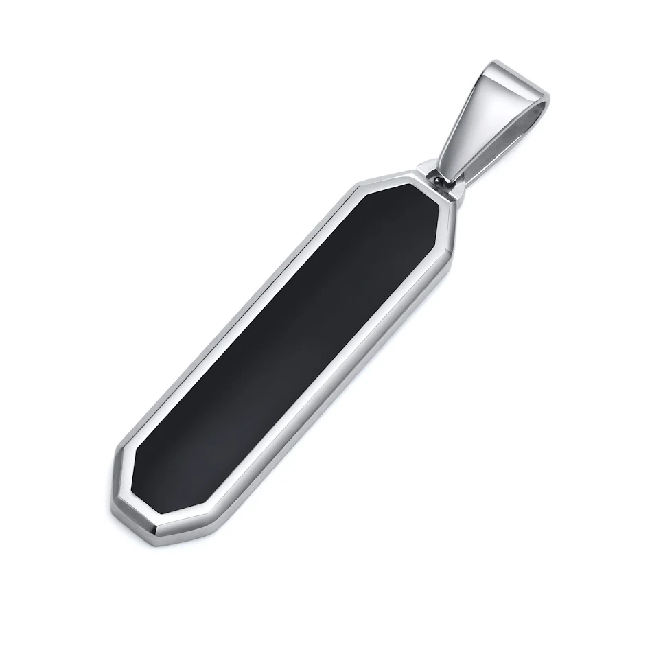 Titanium stalen ketting met een langwerpige, driedimensionale, afgeschuinde ruitvormige geometrische hanger. Een stijlvolle en moderne look.