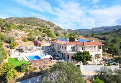 Villa with garden and terrace 1