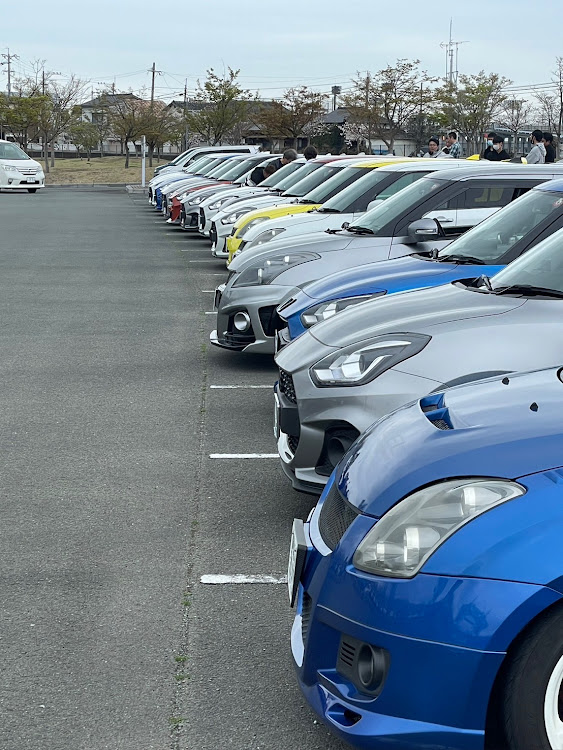 スイフトスポーツのいつも いいね&コメントありがとうございます✨・zc32s・愛車ある生活はこの上ない幸福感に満ち溢れている✨✨✨・4月もよろしくお願い致します🌸・オフ会に関するカスタム事例の投稿画像1枚目
