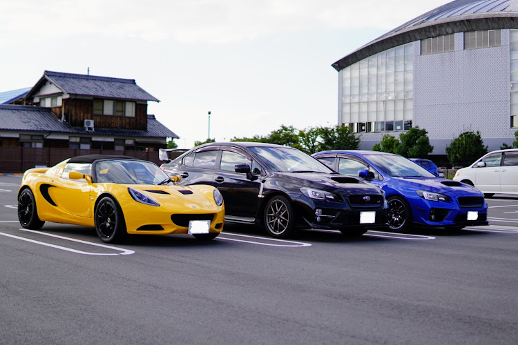 WRX STIのエリーゼに関するカスタム事例の投稿画像1枚目