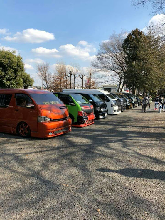 ハイエースワゴンのオフ会に関するカスタム事例の投稿画像13枚目
