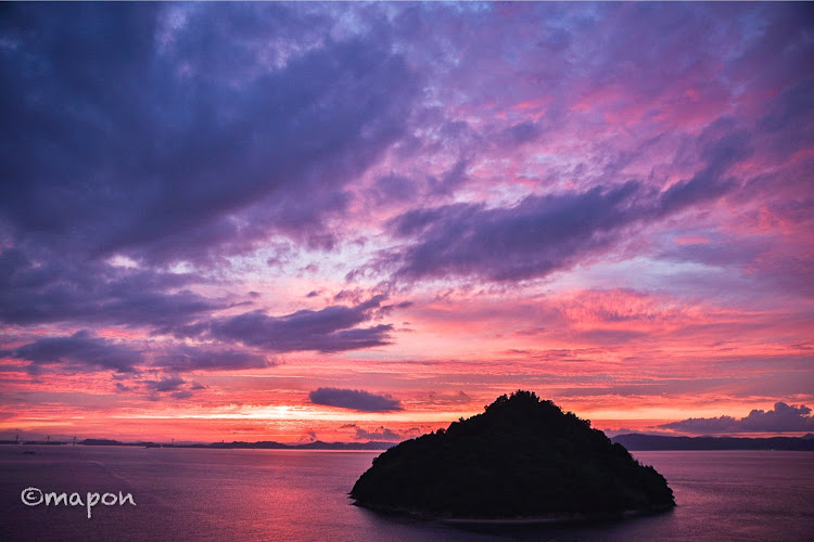 セレナの香川県・一眼上手くなりたい・夕暮れの瀬戸内海・紫陽花撮りたいに関するカスタム事例の投稿画像2枚目