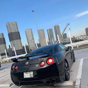 NISSAN GT-R