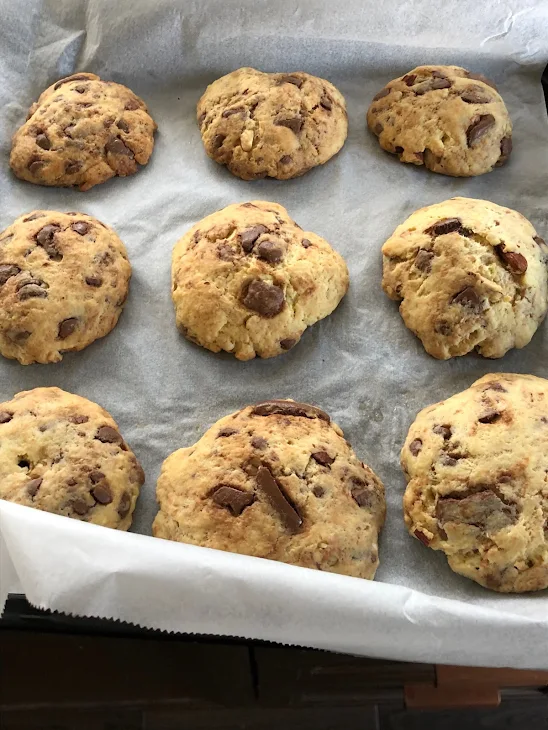 「↑これは家族で作ったクッキー(美味しかった)あと捻挫治った(話の本編をあとに話すやつ)」のメインビジュアル