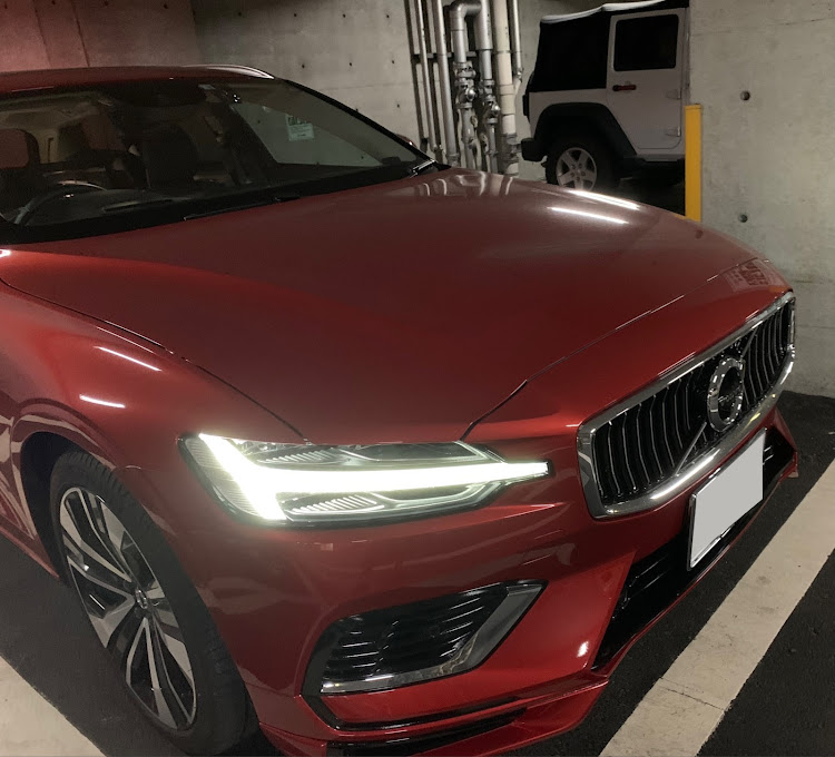 V60のPHEV・HEICO・赤い車・淡路夢舞台・淡路島に関するカスタム事例の投稿画像2枚目