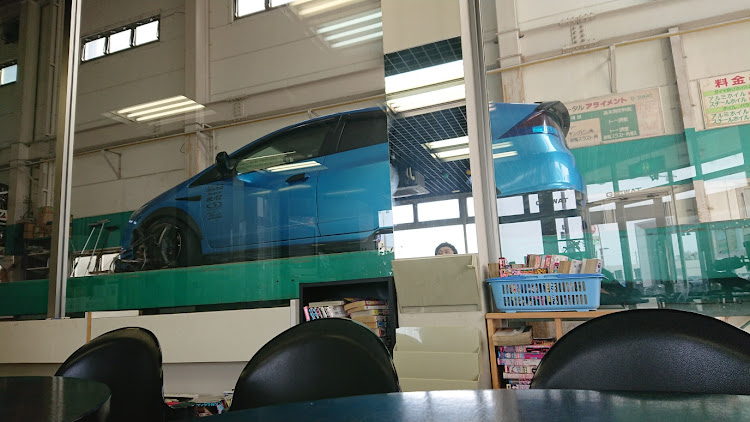 インサイトのクラゲ・インサイト・ホンダ・スタンス・車高甘いに関するカスタム事例の投稿画像5枚目