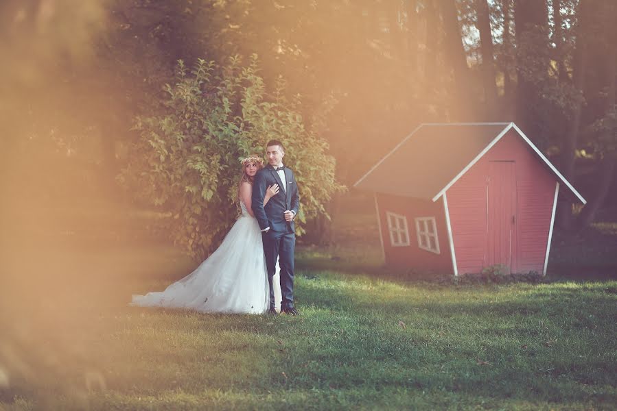 Fotografo di matrimoni Dani Farcasiu (dani-farcasiu). Foto del 22 ottobre 2016