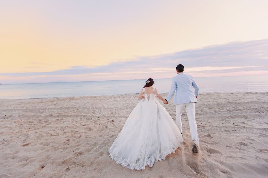 Fotografo di matrimoni Hakan Özfatura (ozfatura). Foto del 13 marzo 2017