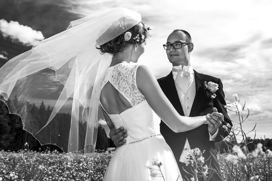 Wedding photographer Ulyana Ryattel (ulyanarattel). Photo of 15 August 2017