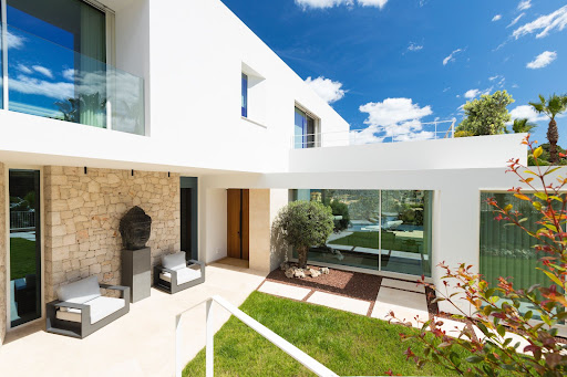 Villa avec piscine et jardin 4