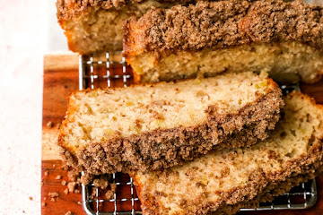 Cinnamon Streusel Apple Bread