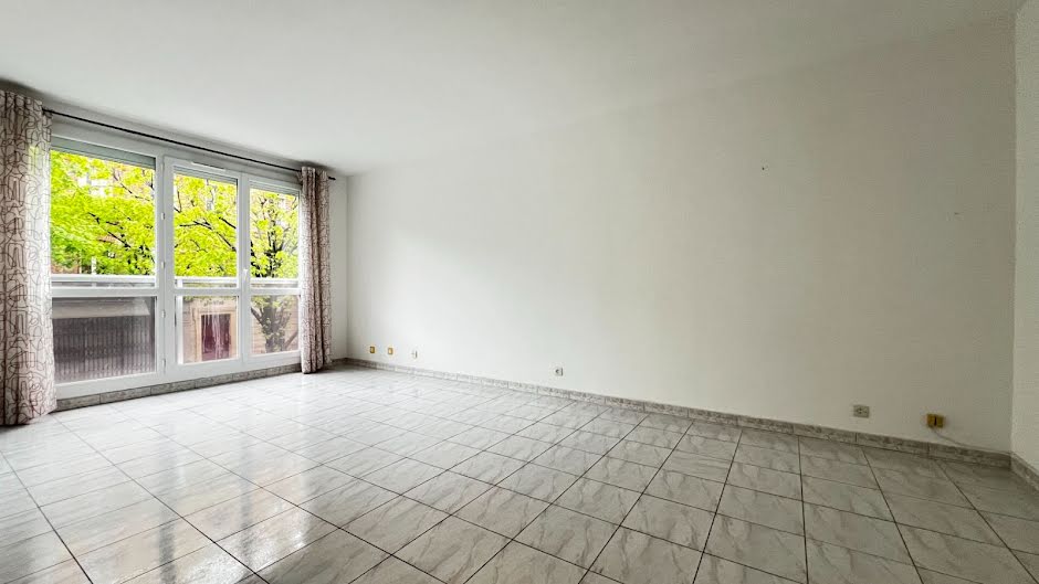 Location  appartement 3 pièces 63.61 m² à Pantin (93500), 1 480 €