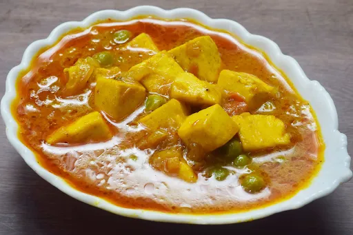 Matar Paneer