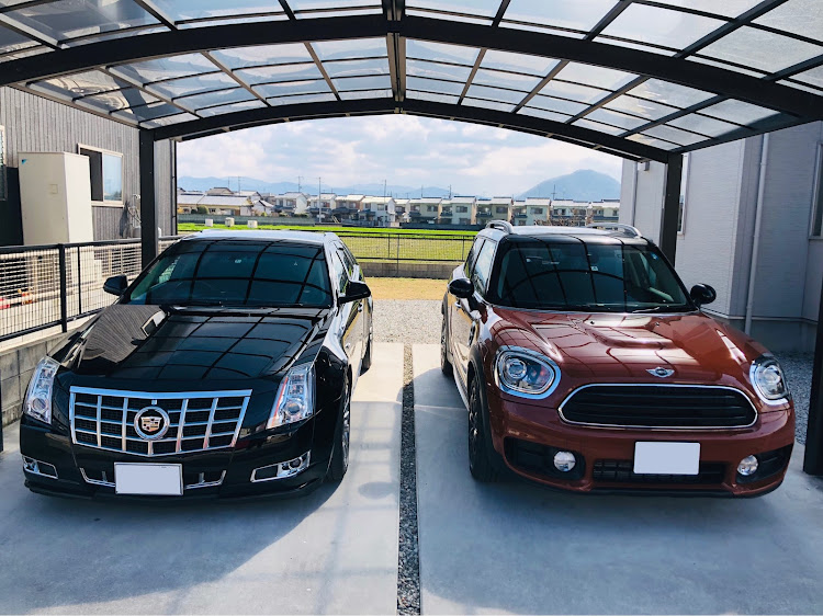 CTS スポーツワゴンのカーポートに関するカスタム事例の投稿画像1枚目