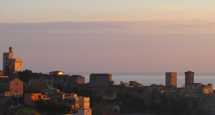 Dal Castello alla Cattedrale di Elisabetta Di Girolamo