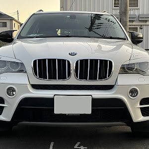 X5 E70