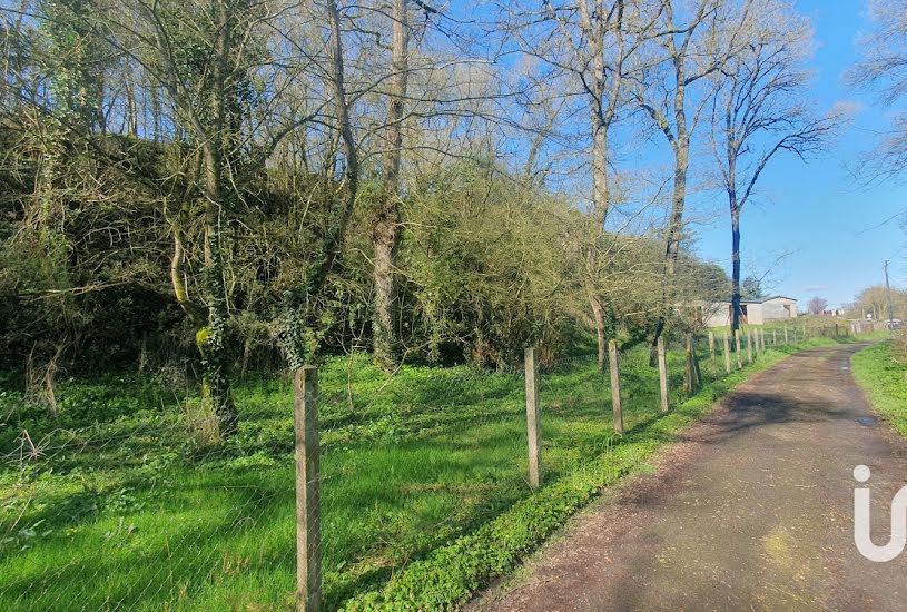  Vente Terrain à bâtir - 4 330m² à Montjean-sur-Loire (49570) 