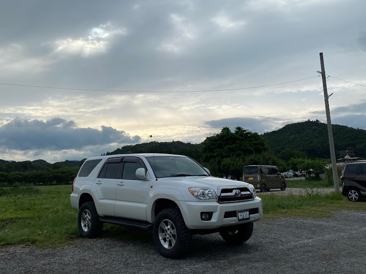 ハイラックスサーフの純正流用・4runner・usdm・シンプルスタイルに関するカスタム事例の投稿画像1枚目