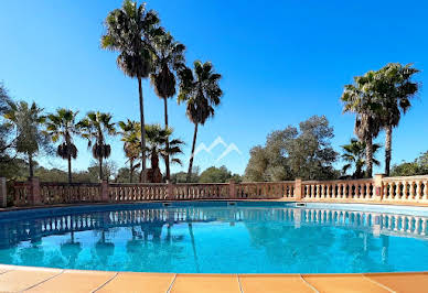 Maison avec piscine et terrasse 2