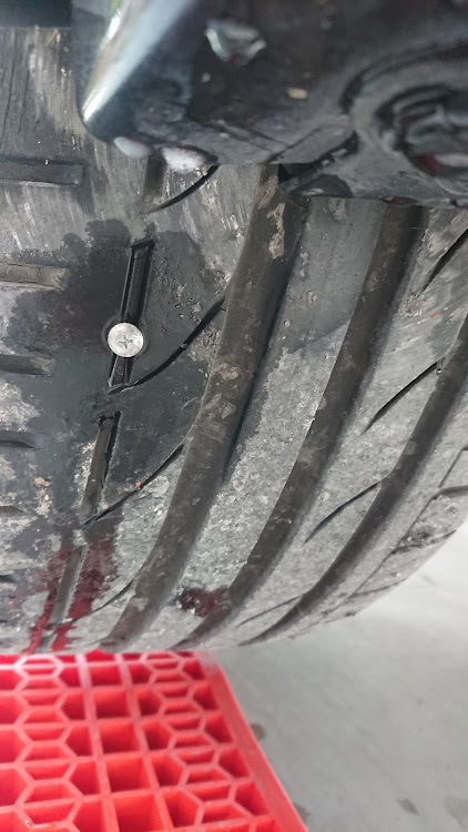 インプレッサ WRX STIのいたずら？に関するカスタム事例の投稿画像1枚目