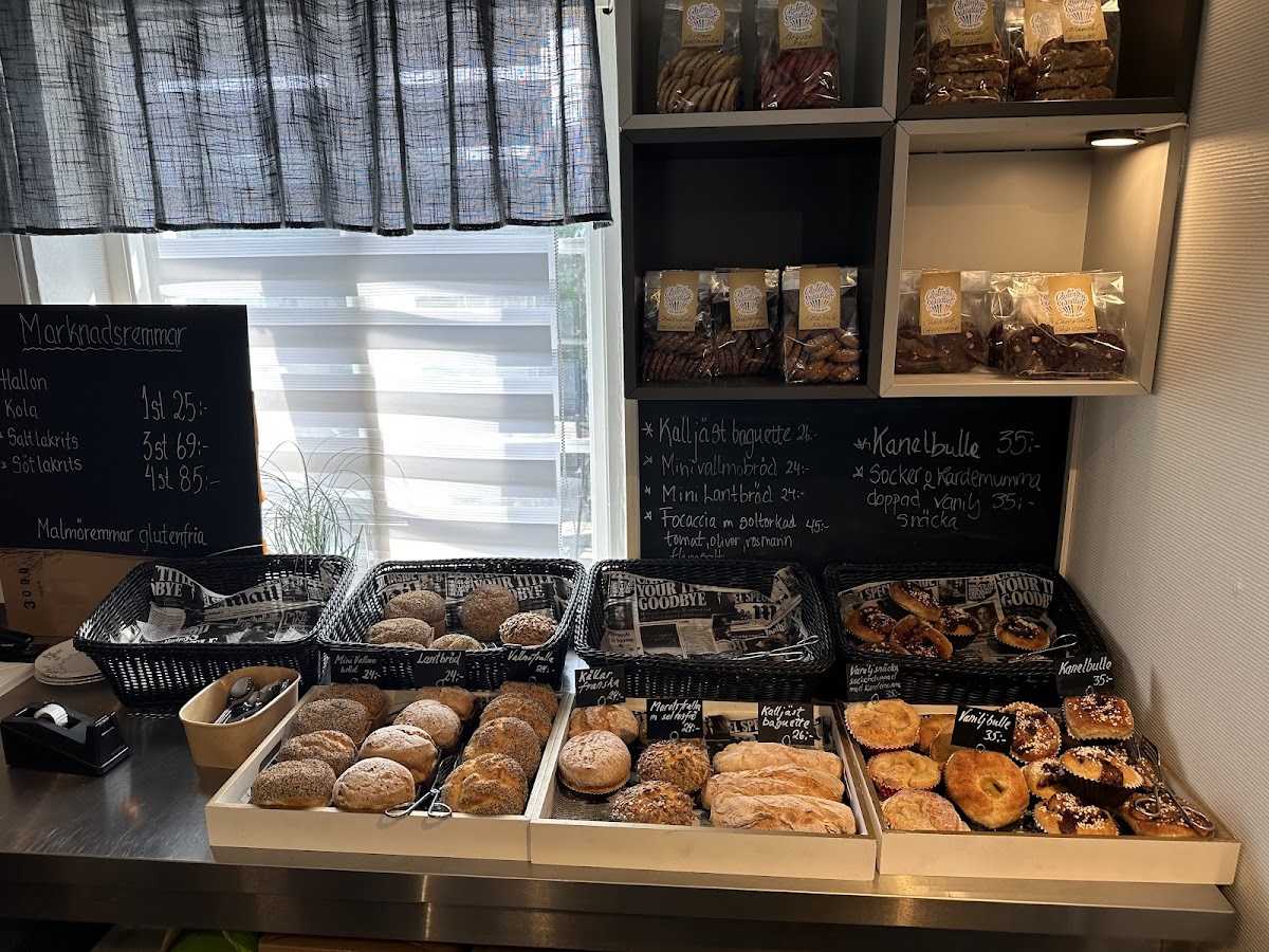 Gluten-Free at Glutenfria Paradiset Café och Butik I Stora Herrestad