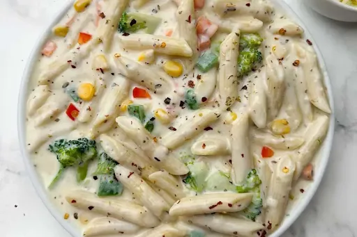 Italiano White Sauce Pasta