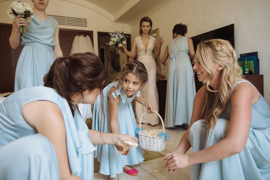 Fotógrafo de bodas Liza Karazhova (lizaka). Foto del 5 de julio 2017