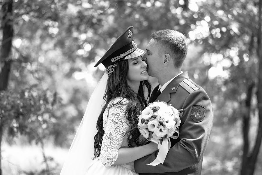 Fotógrafo de casamento Lyudmila Rumyanceva (mila). Foto de 9 de outubro 2017