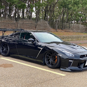 NISSAN GT-R R35