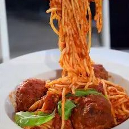 Spaghetti con Polpette