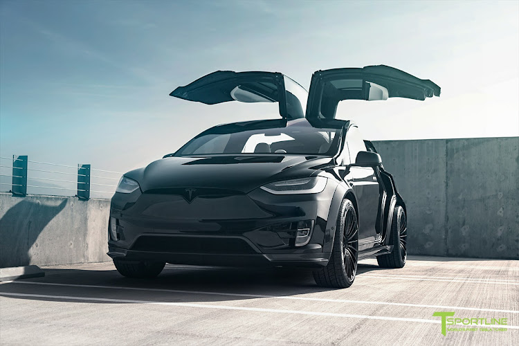 sohei.tesla.model3さんが投稿した憧れの車バトン・パガーニ・テスラ・ケーニグセグ・ロールスロイスに関するカスタム事例の投稿画像2枚目